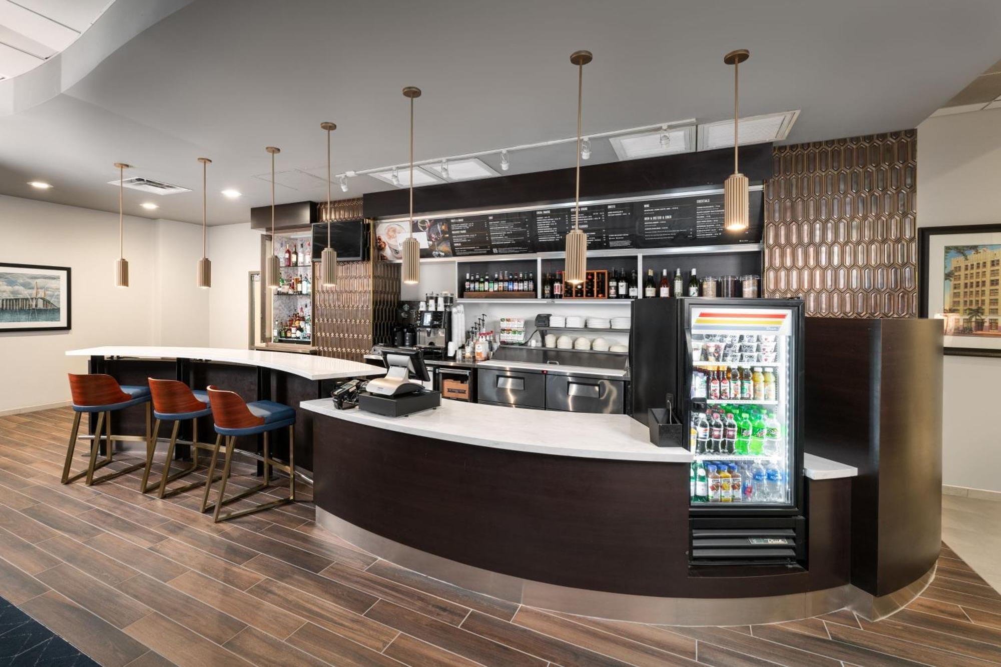 Hotel Courtyard By Marriott St. Petersburg Downtown Exterior foto