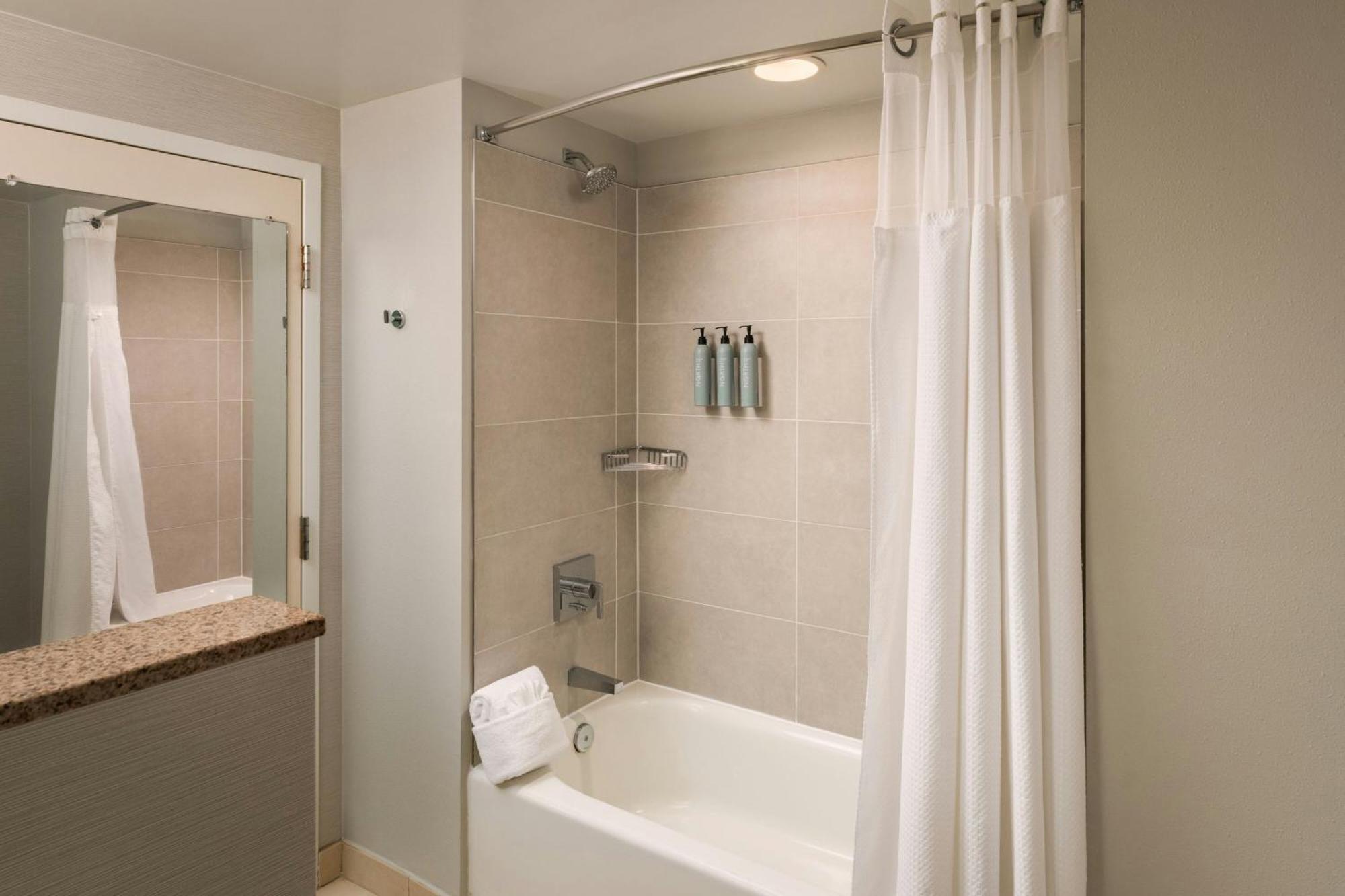 Hotel Courtyard By Marriott St. Petersburg Downtown Exterior foto