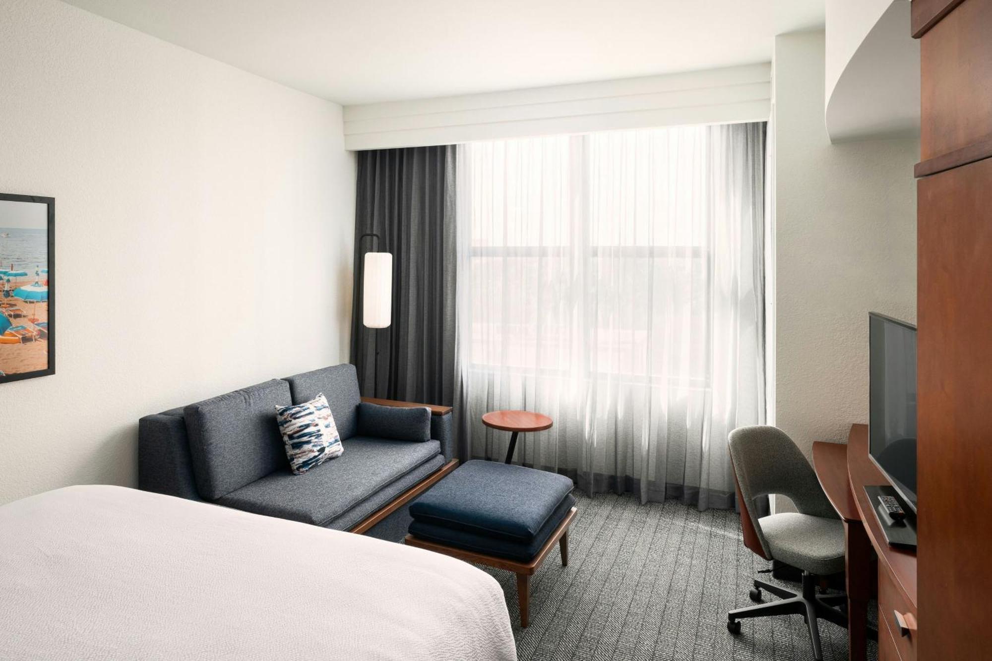 Hotel Courtyard By Marriott St. Petersburg Downtown Exterior foto