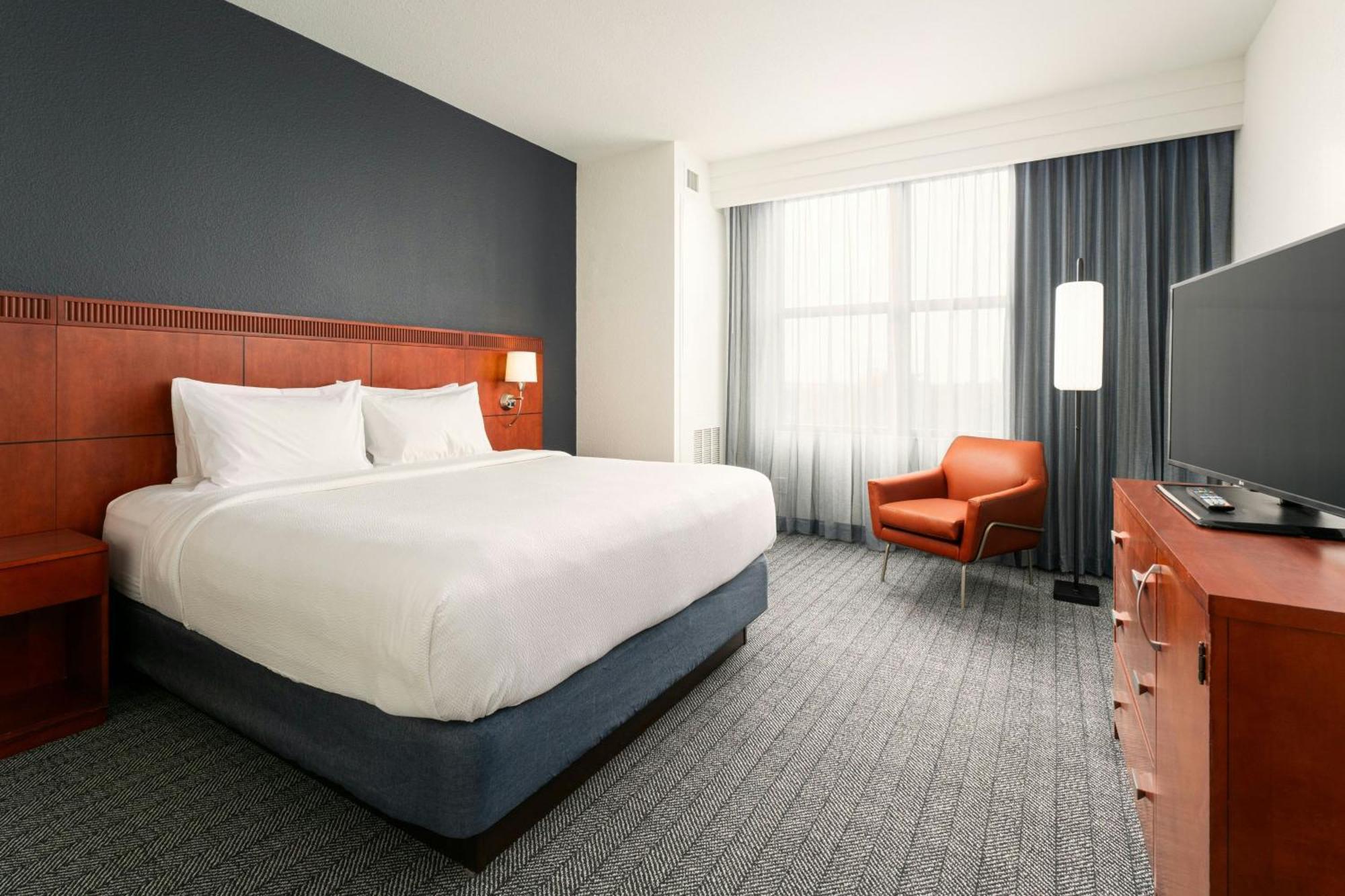 Hotel Courtyard By Marriott St. Petersburg Downtown Exterior foto