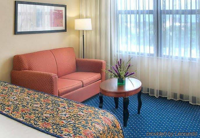 Hotel Courtyard By Marriott St. Petersburg Downtown Exterior foto