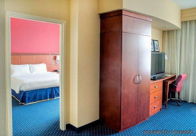 Hotel Courtyard By Marriott St. Petersburg Downtown Exterior foto